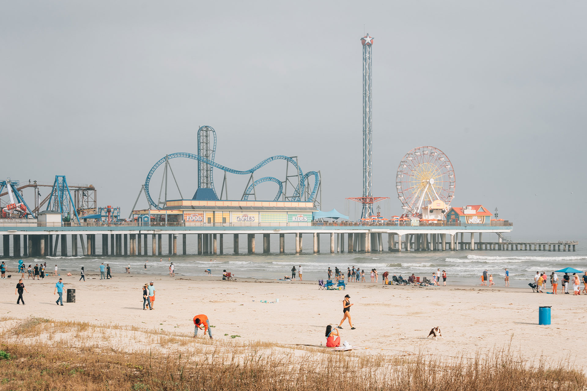 Galveston pleasure pier | ©appalachianviews/123RF.COM