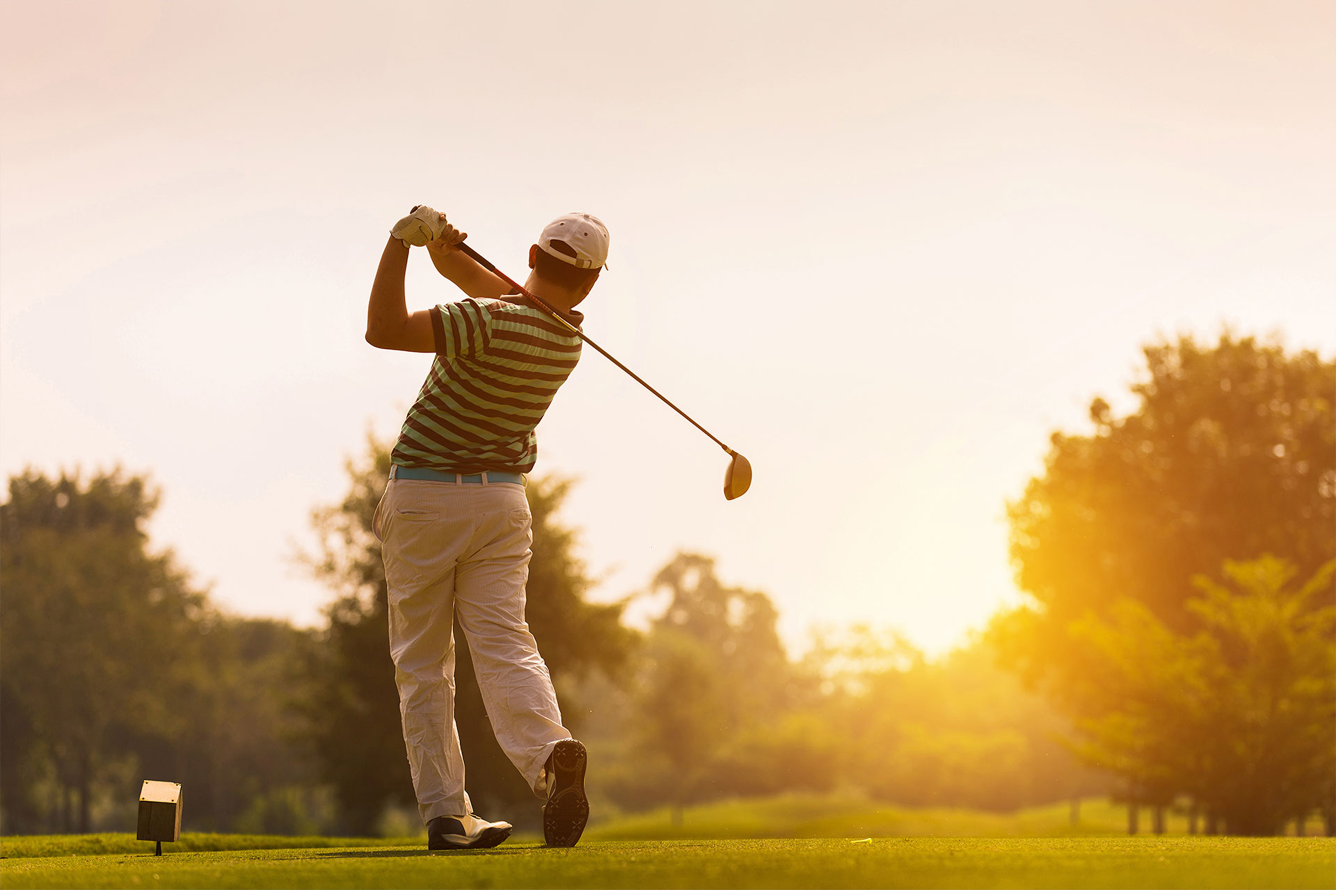 Hero-Man-Golfing-Sunlight