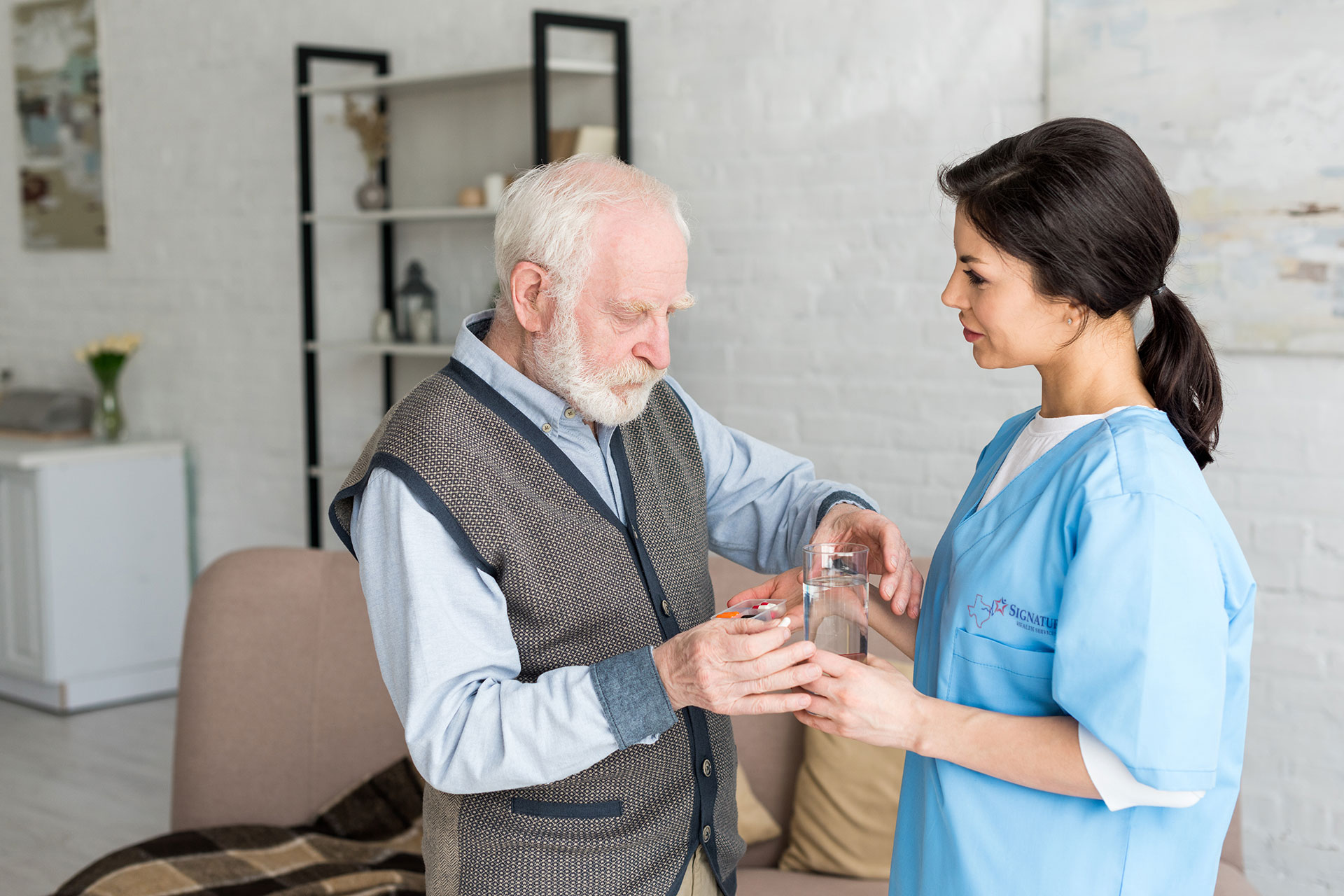 Hero-Medication-Care-Nurse medication care
