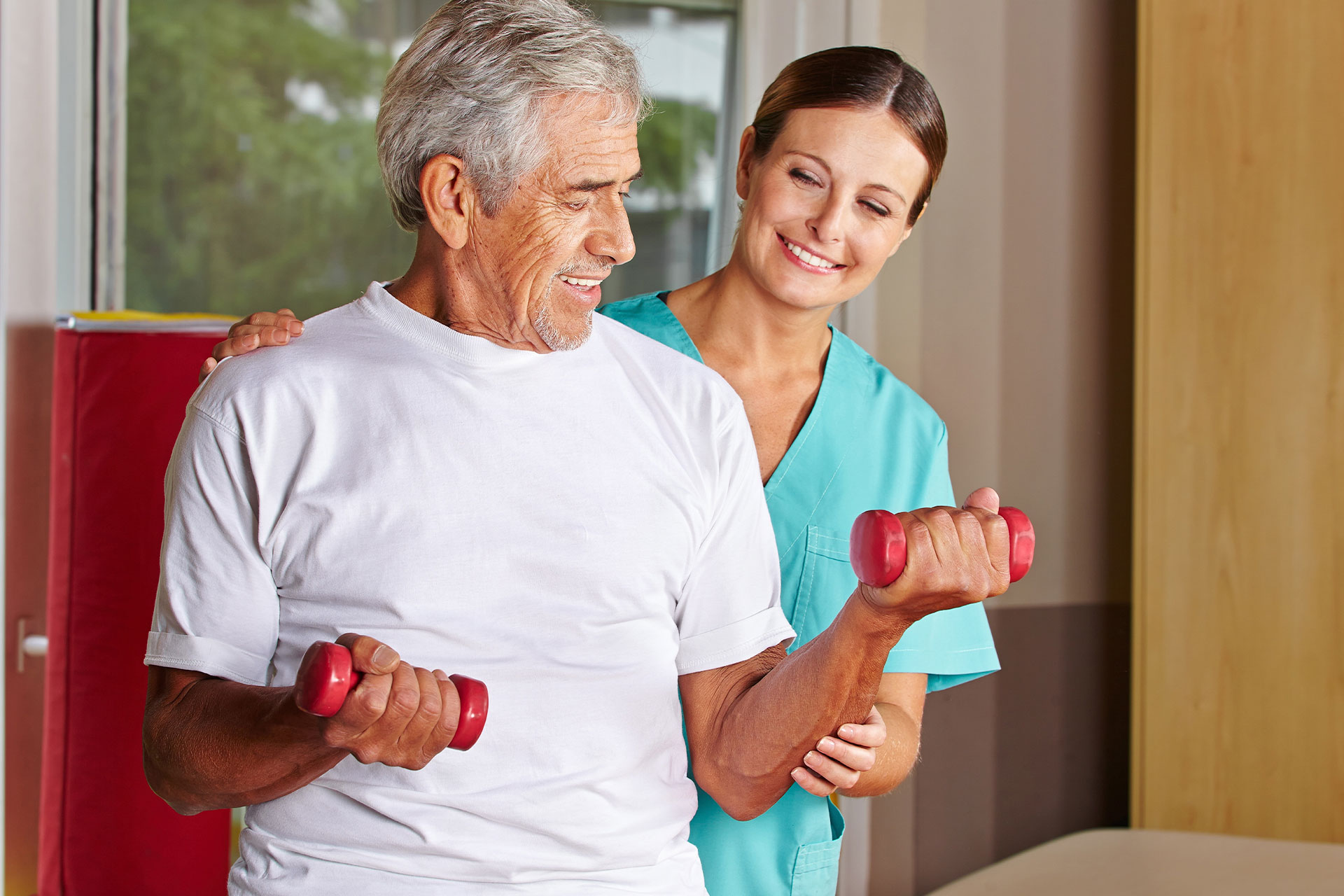 Методики пожилых людей. Реабилитация пожилых. Пожилой пациент. Реабилитация в пожилом возрасте. Реабилитация пациентов после инфаркта миокарда.