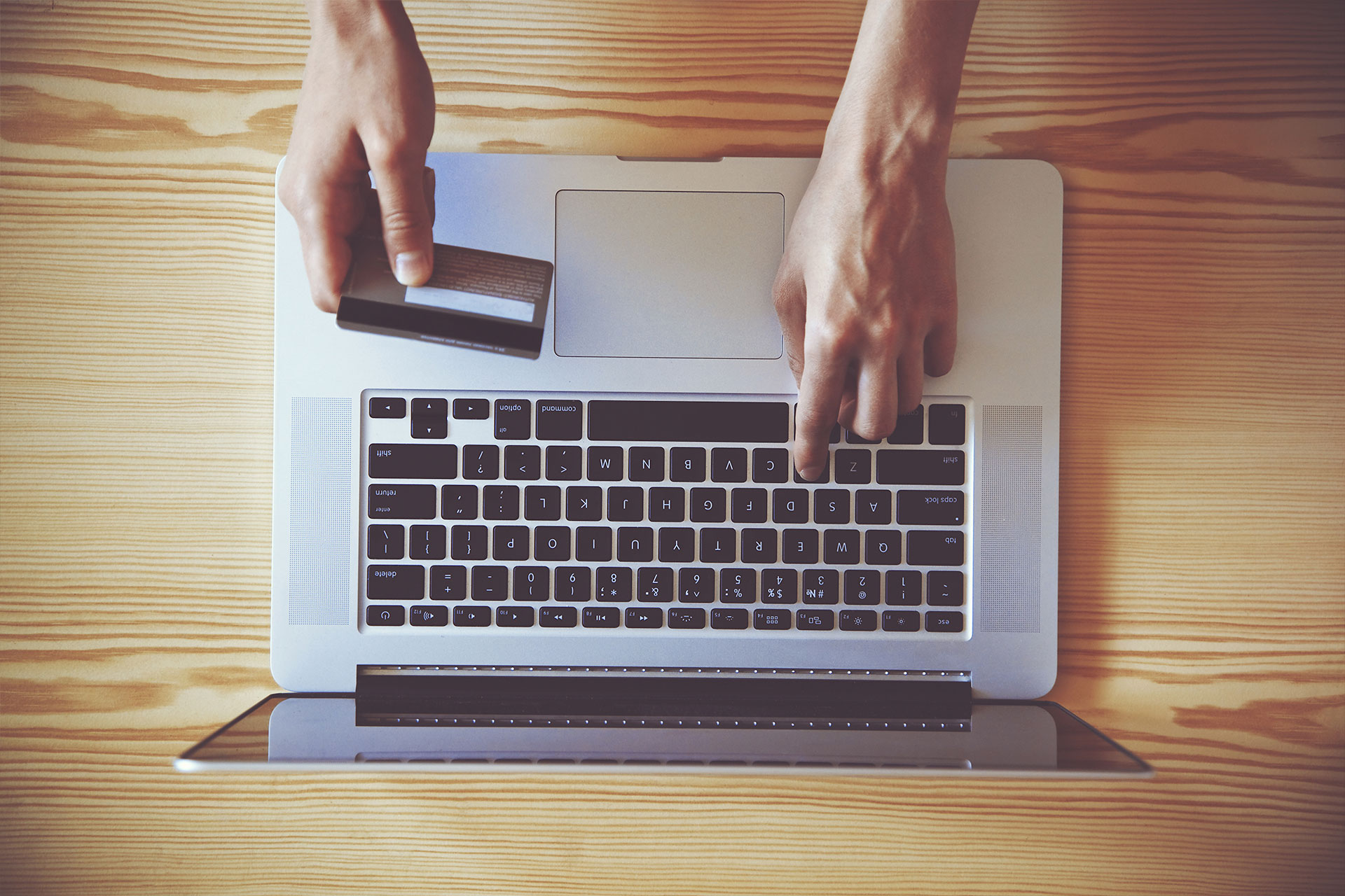 Hero-Online-Shopping-Computer