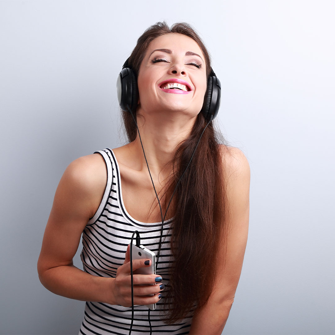 Listen-to-Music-iPod